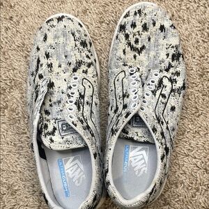 Vans Shoes - Black and White